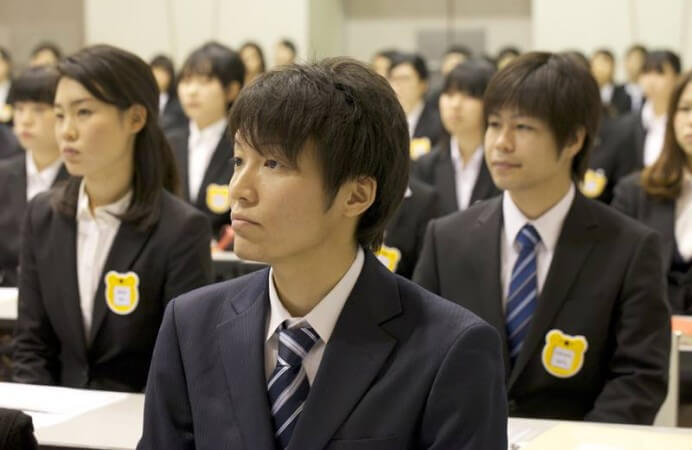 緊張の自己紹介