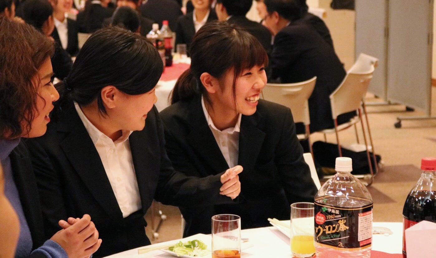 笑顔溢れる懇親会