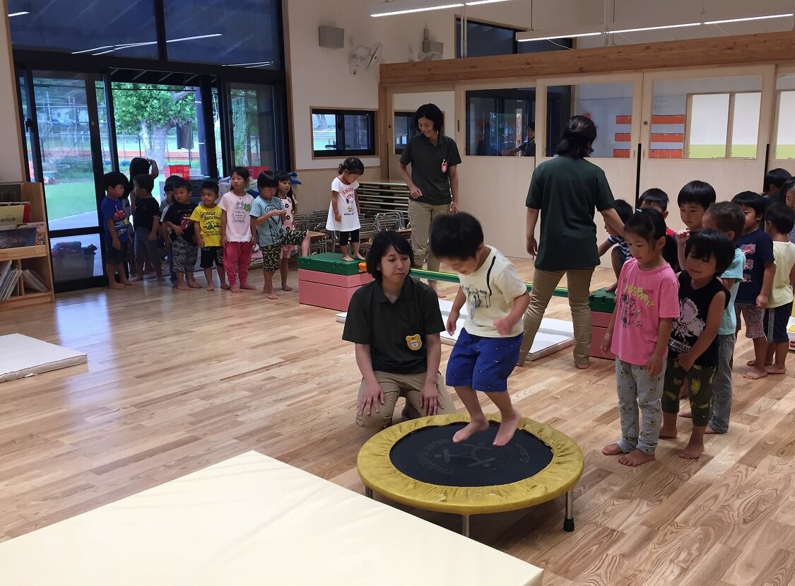 3~5歳児が一緒に行う体育活動