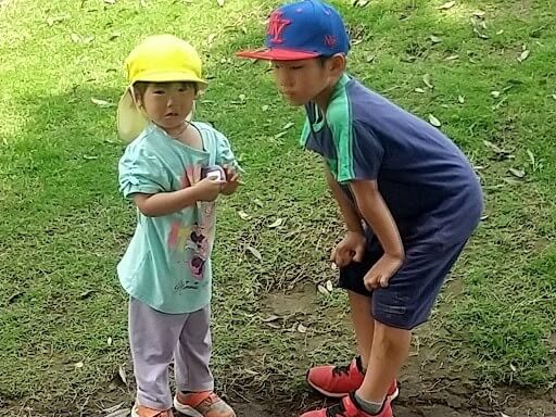 子どもたちが異年齢でかかわる様子