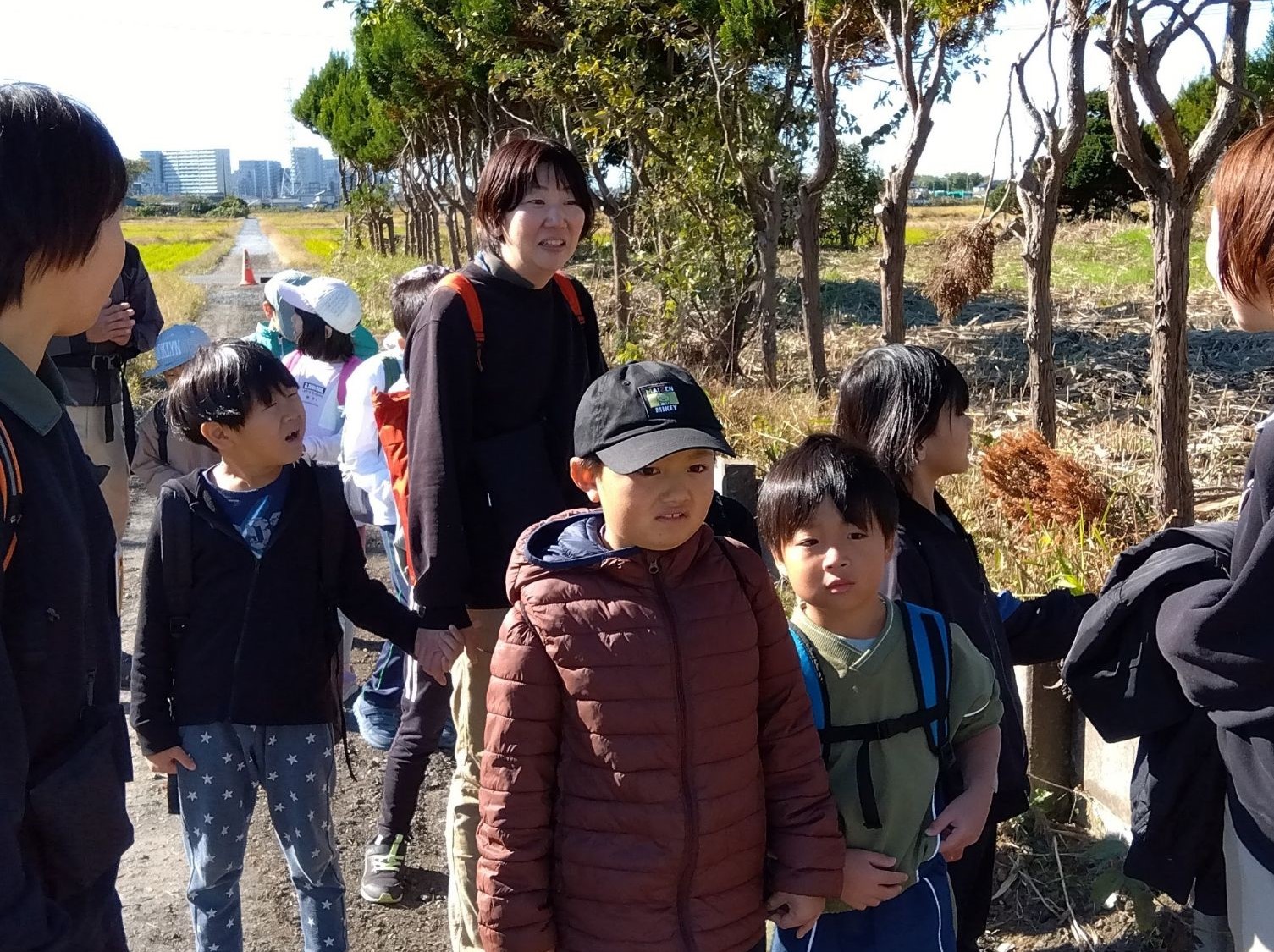 遠足にも同行します