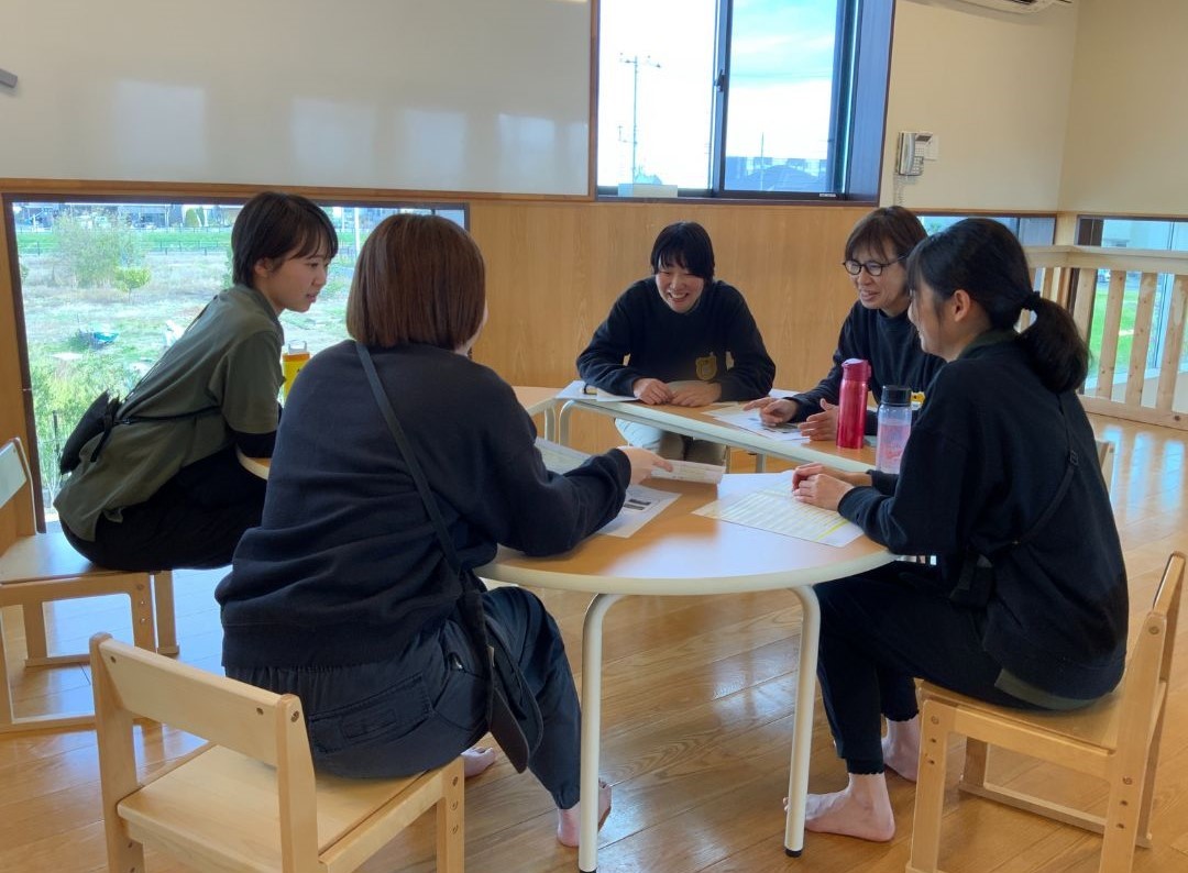 スタッフ間で情報共有は密に行います