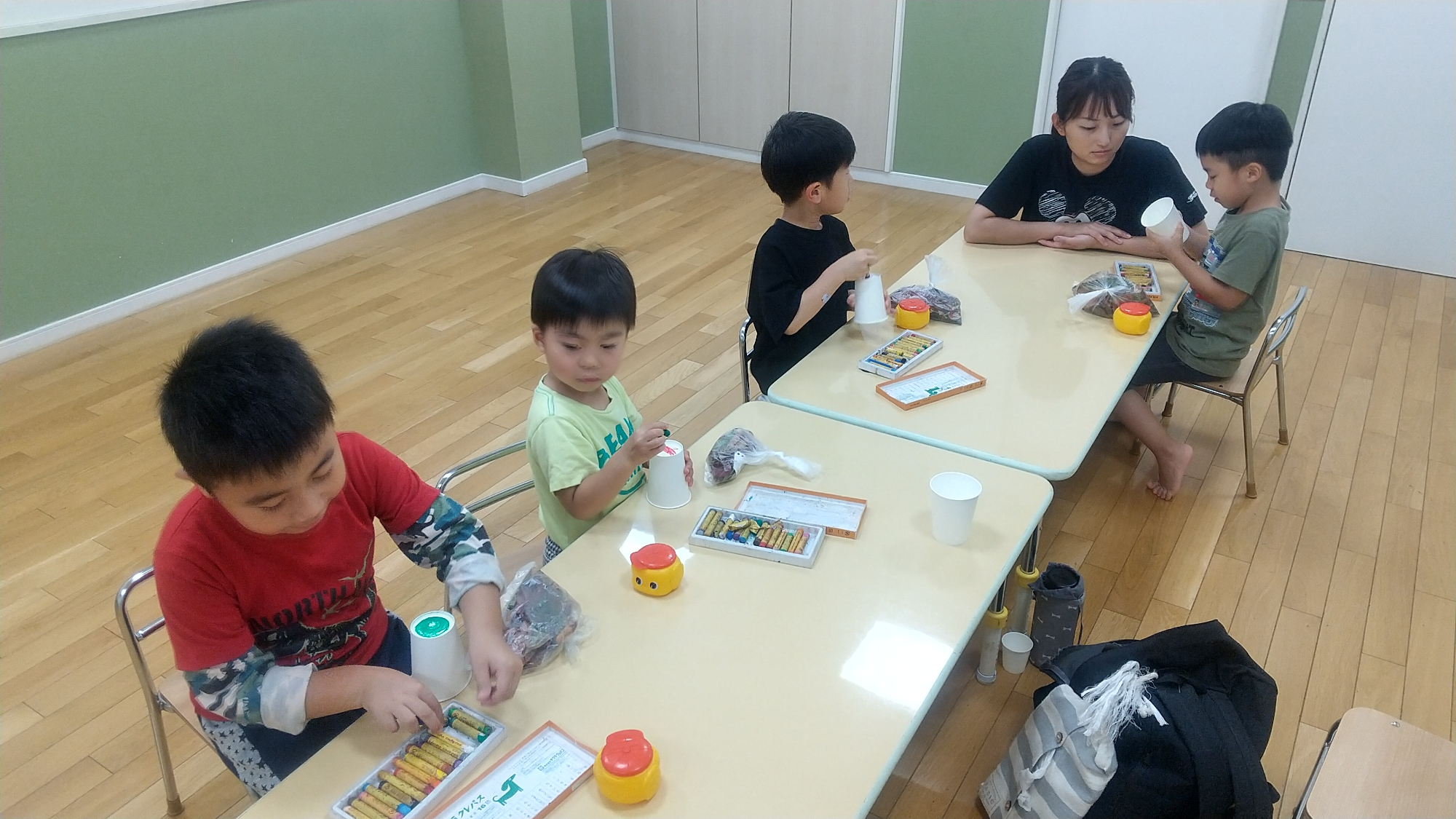 工作をする子どもたち