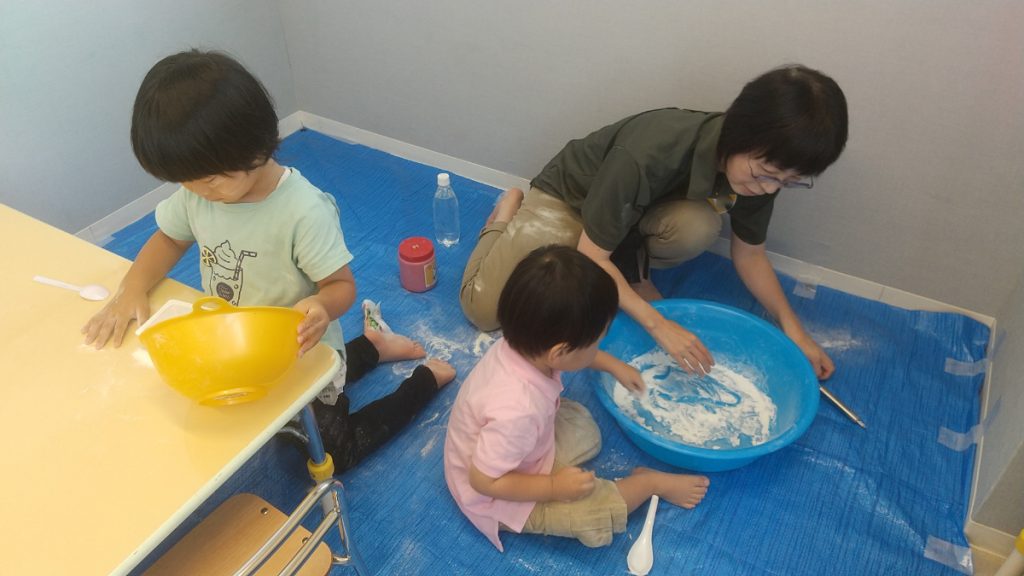 感触遊び