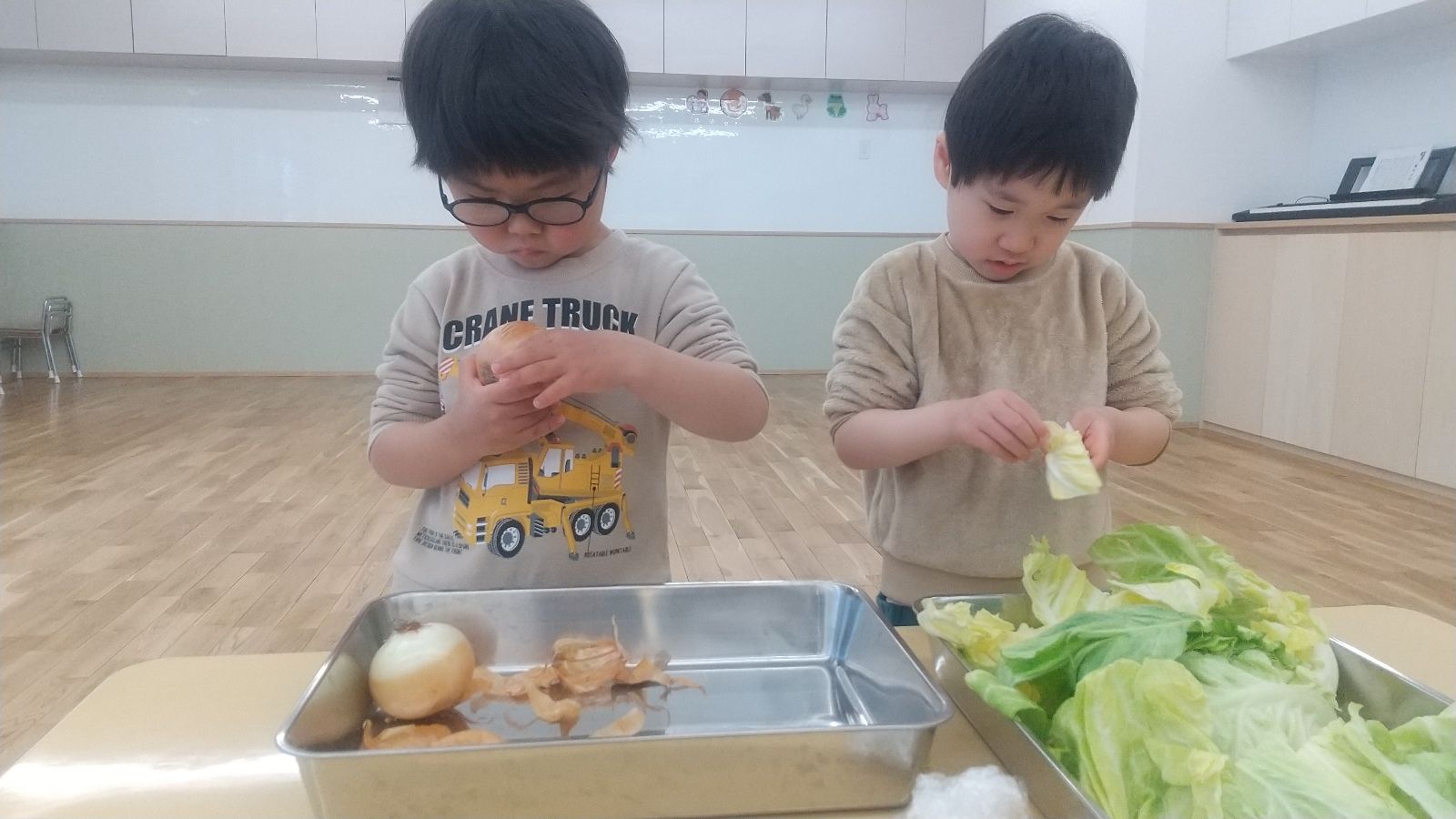 春キャベツの下ごしらえの様子