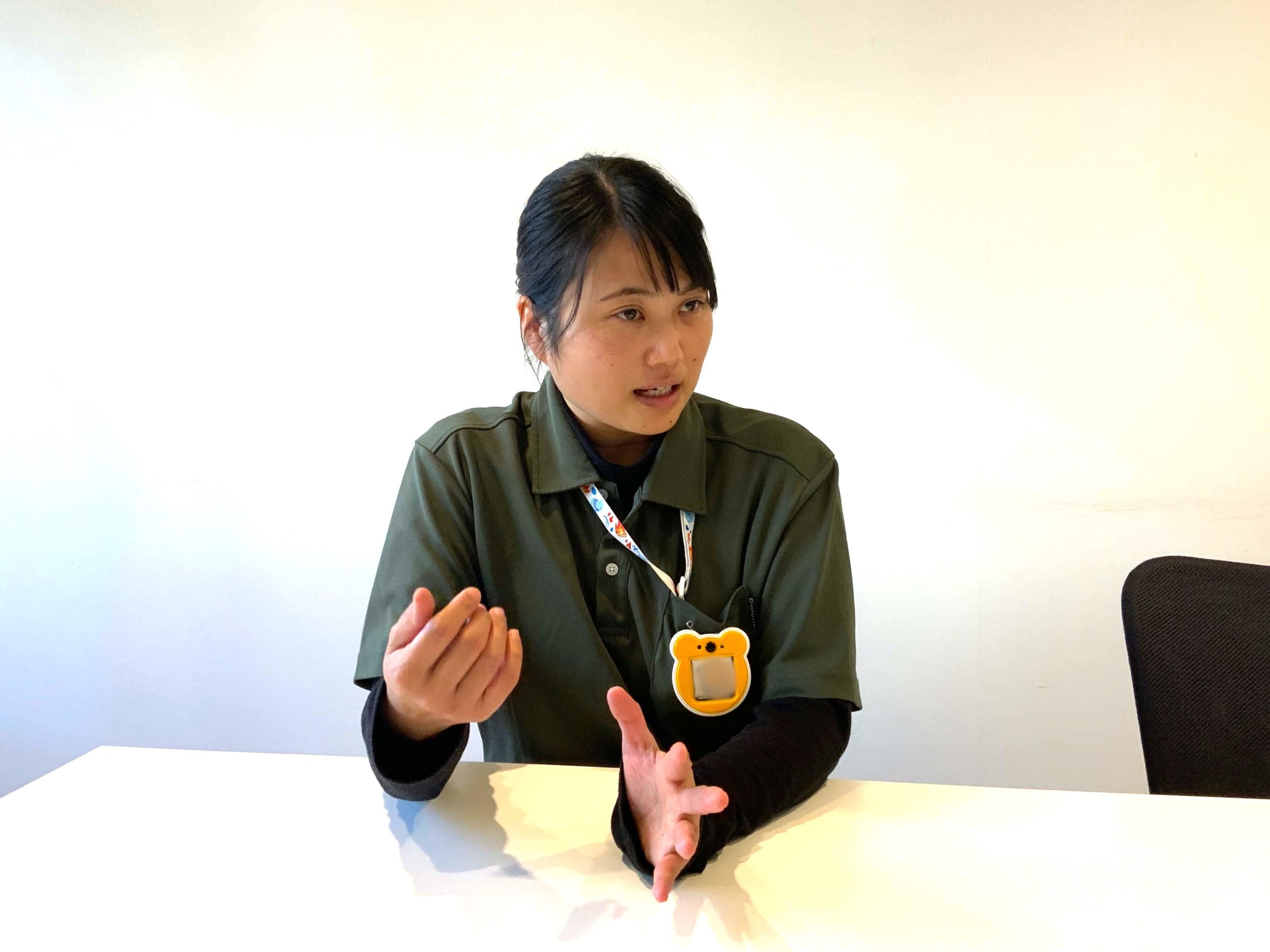 運動遊びについて説明する長澤さん