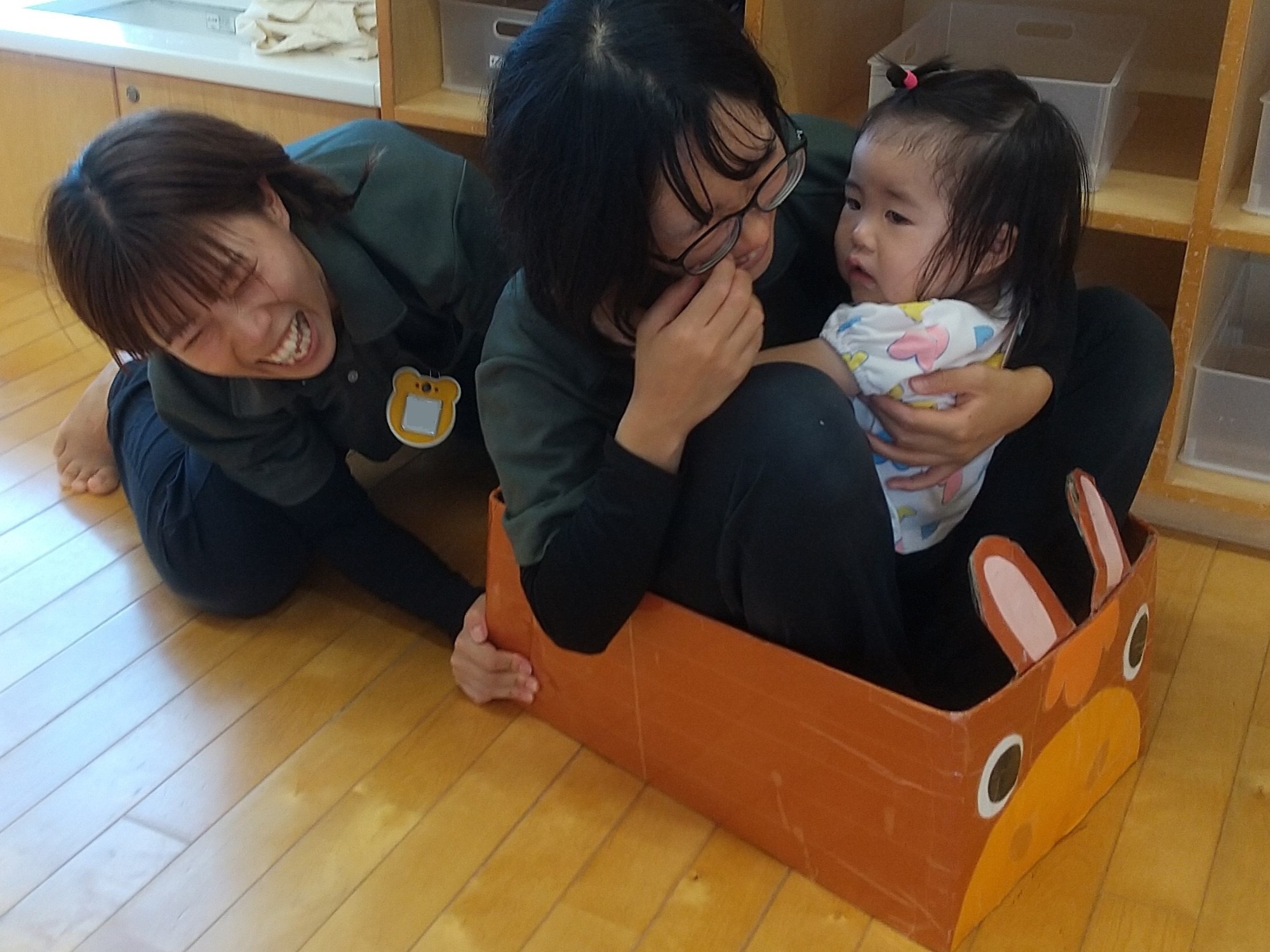 スタッフ同士が関わっている様子