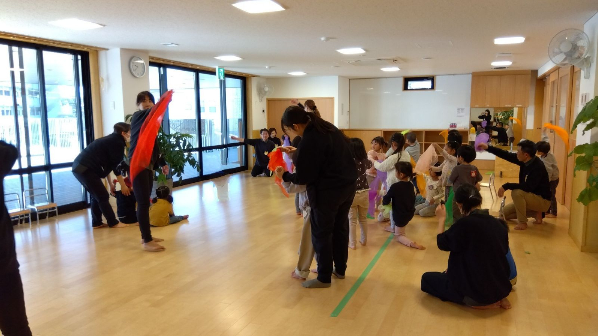 自由に表現する子どもたち