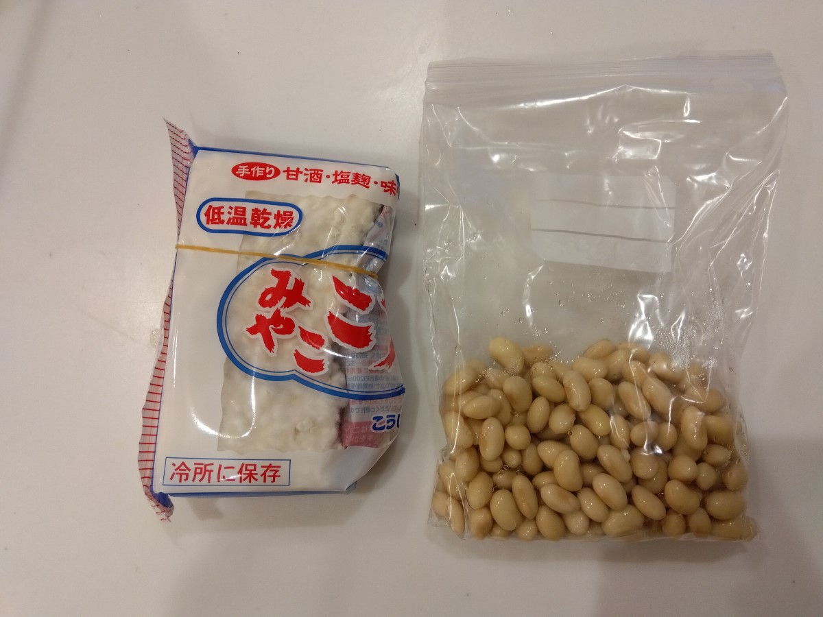 美園材料である麹と大豆