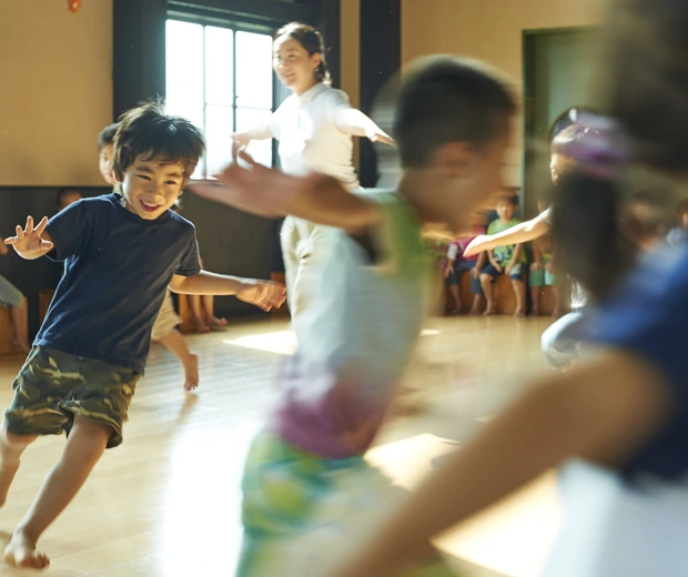 Rhythmic gymnastics,singing