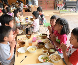 Eat with favorite people at any time