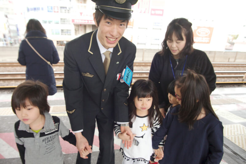 新幹線のペーパークラフトに挑戦