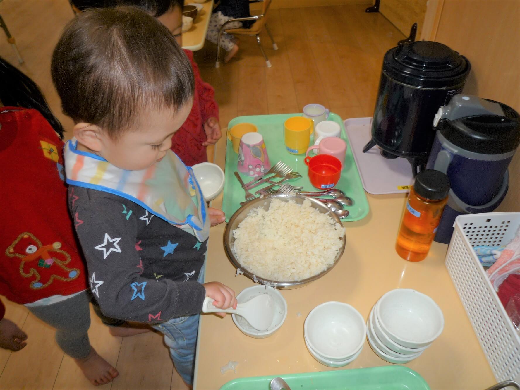 「やってみたい!」という意欲を大切に、子ども達の成長を見守ります