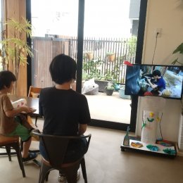 子ども発達支援センターでデジタルサイネージ導入　子どもたちの活動を動画で発信