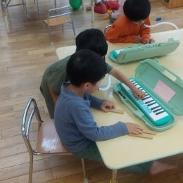 駒沢どろんこ保育園「5歳児の鍵盤ハーモニカ」