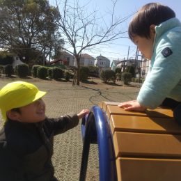 発達支援つむぎ つつじヶ丘「他者への興味関心の広がり」