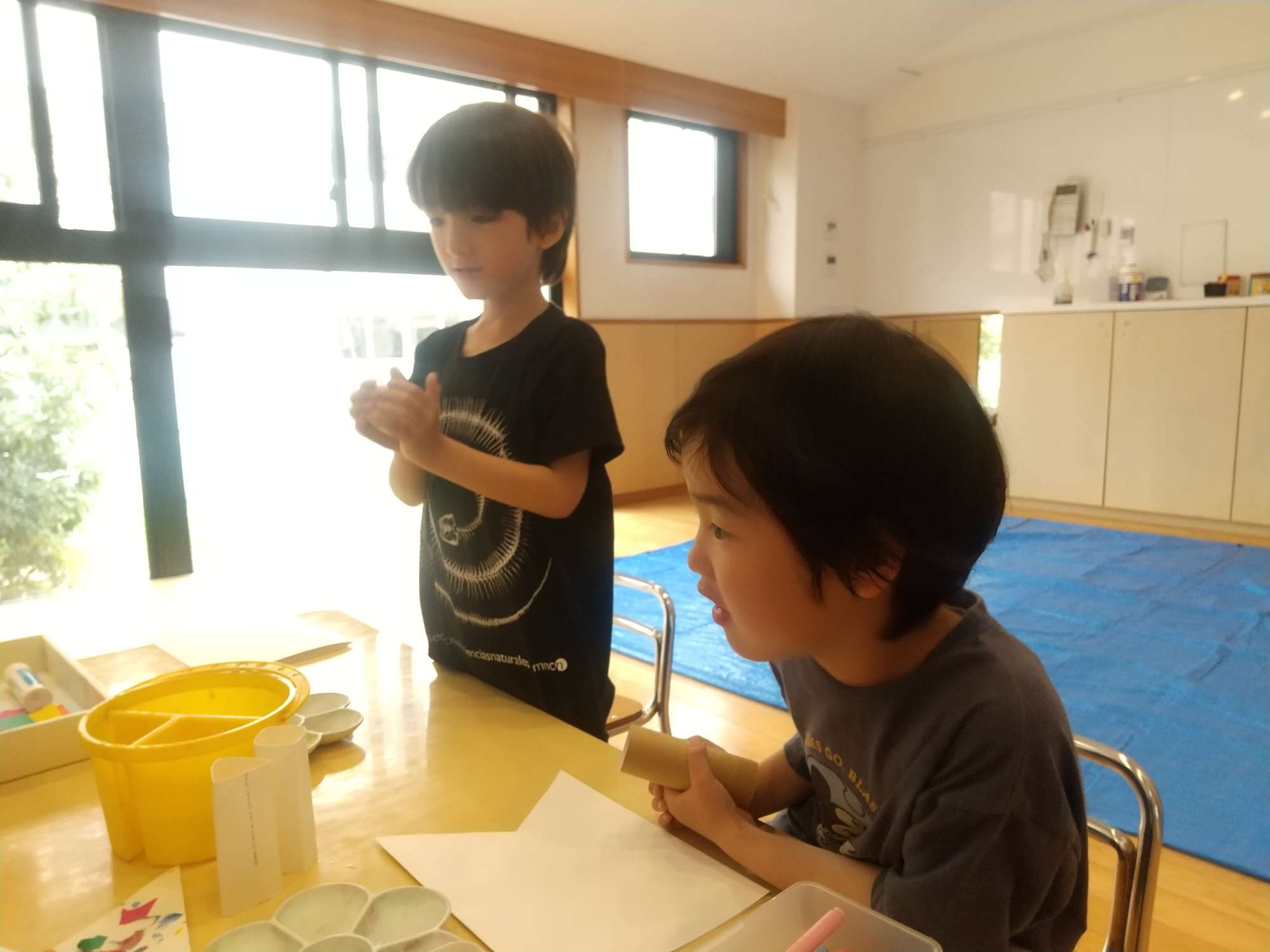 こいのぼりの制作活動風景1