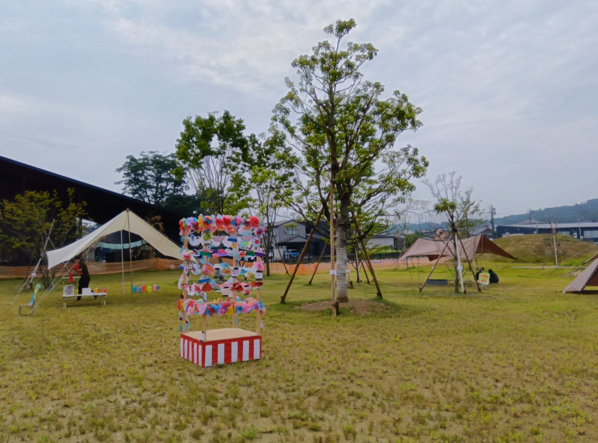 どろんこ祭りの準備がされた園庭