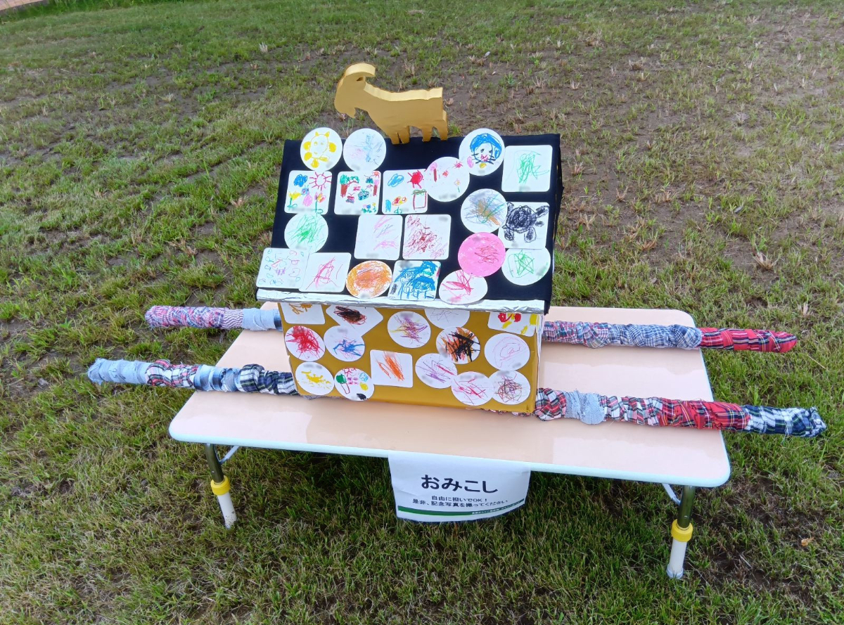 子どもたちが制作したお神輿