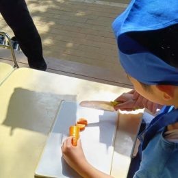 発達支援つむぎ 生田「体験学習『カレーを食べよう』」