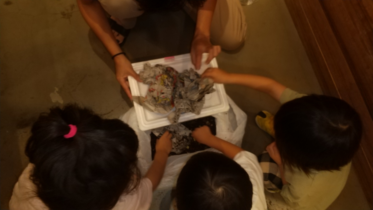 コンポストづくりの様子