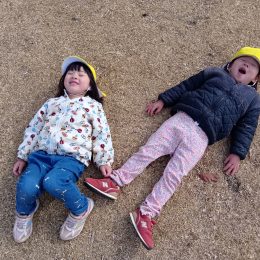 朝霞どろんこ保育園「バス遠足」