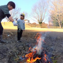 発達支援つむぎ 香取台「ならせ餅とどんど焼きで願う健やかな一年、子どもたちが過ごす『日本の正月』」