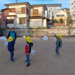 発達支援つむぎ つつじヶ丘「福笑いと凧あげ」