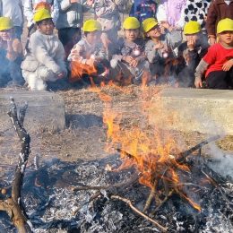 一宮どろんこ保育園「どんど焼き」