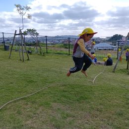 発達支援つむぎ 前原「春の別れと素敵なプレゼント～新たなはじまり～」