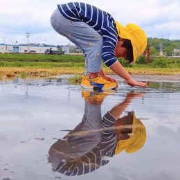 発達支援つむぎ 道明寺「河川敷で春探しをしました」